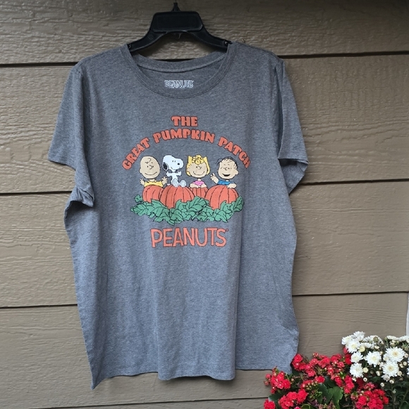 Torrid Peanuts It's The Great Pumpkin Charlie Brown Halloween T-shirt 3x New - Picture 3 of 6
